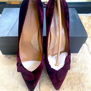 New Banana Republic - Burgundy Velvet Heels with Bow